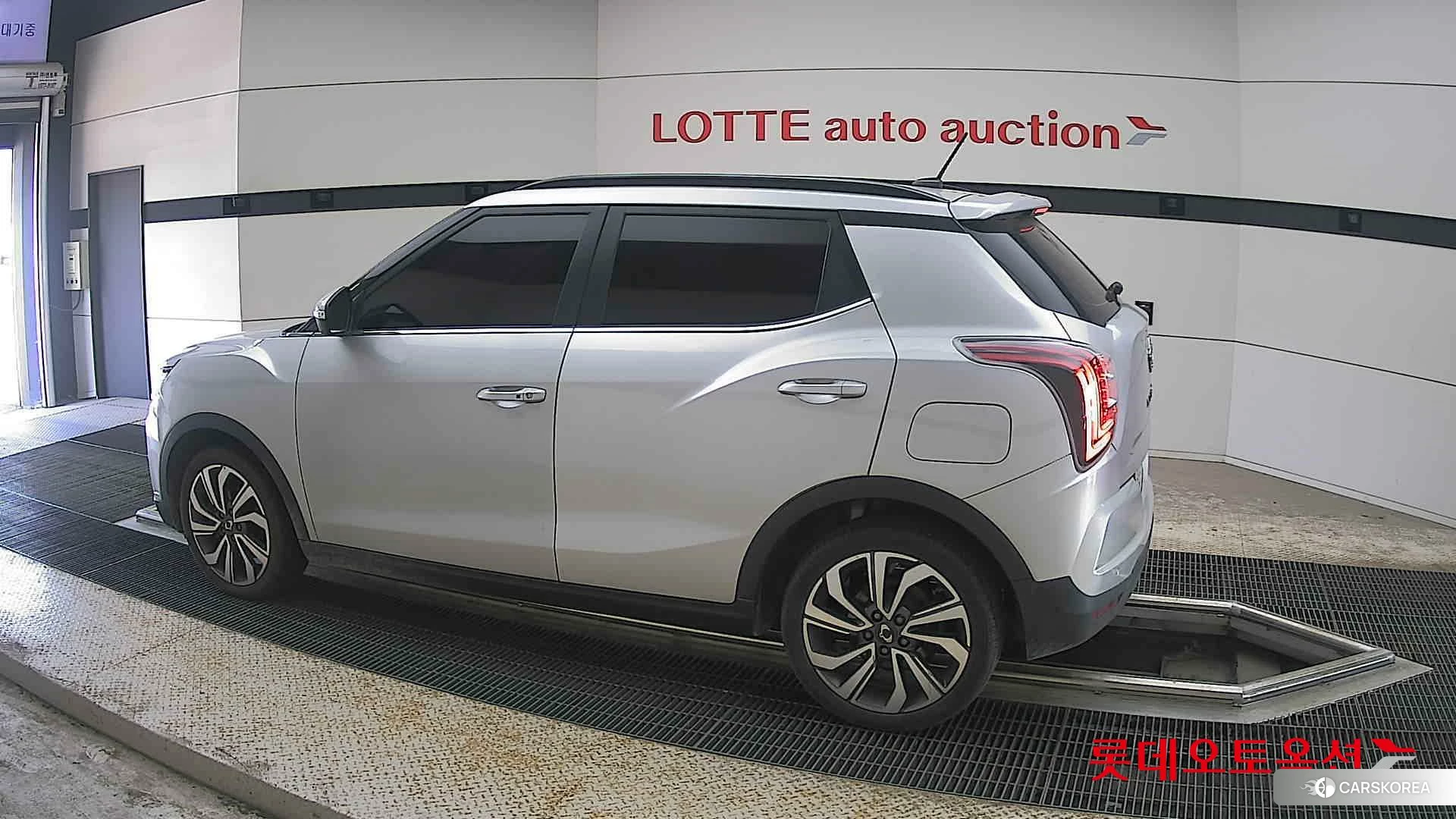 SsangYong Tivoli 2021 Silent Silver из Кореи, фото 2