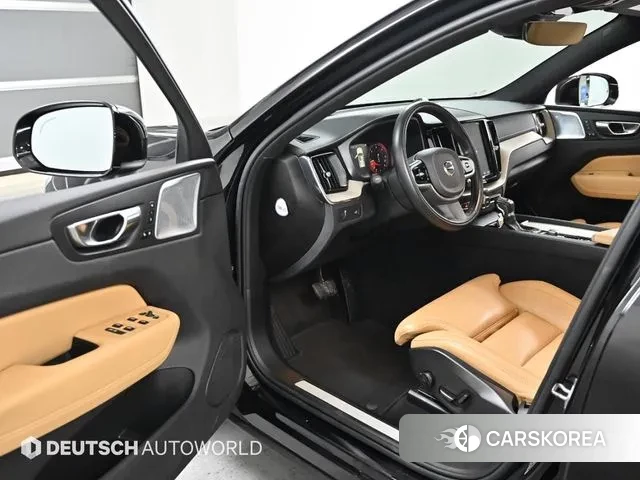 Volvo XC60 second Generation 2019 Черный из Кореи, фото 2