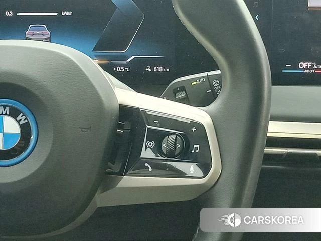 BMW iX 2023 Темно-серый из Китая, фото 2