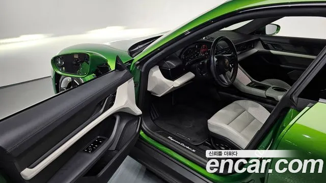 Porsche Taycan 2021 Зеленый из Кореи, фото 2