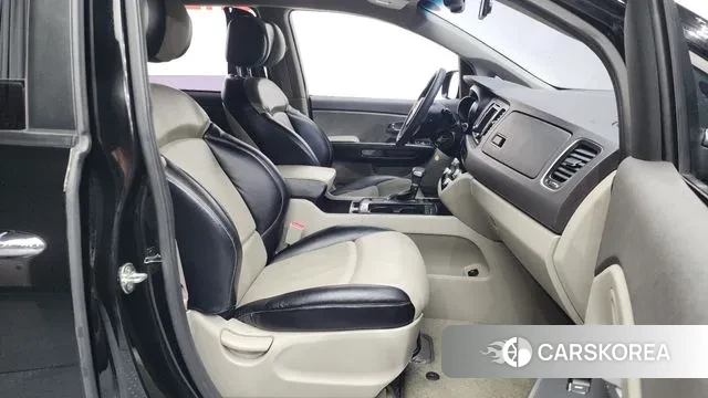 Kia All New Carnival 2018 Черный из Кореи, фото 2