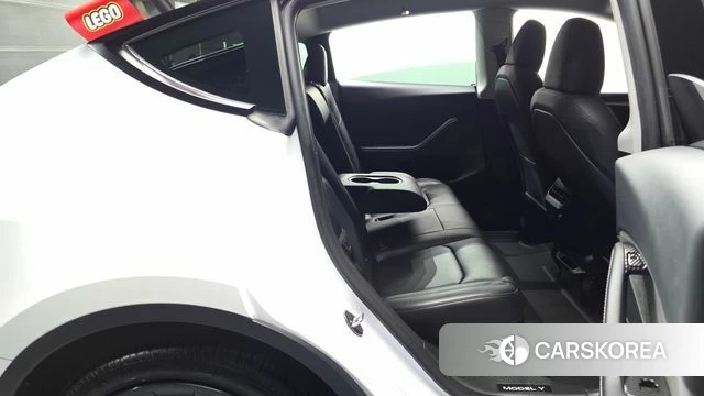 Tesla Model Y 2024 Белый из Кореи, фото 2