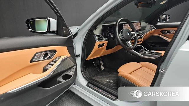 BMW 3 Series (G20) 2023 Серебристо-серый из Кореи, фото 2