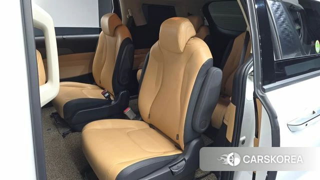 Kia Carnival 4th generation 2023 Белый из Кореи, фото 2