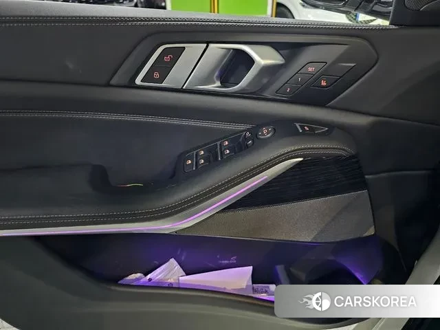 BMW X5 (G05) 2023 Белый из Кореи, фото 2