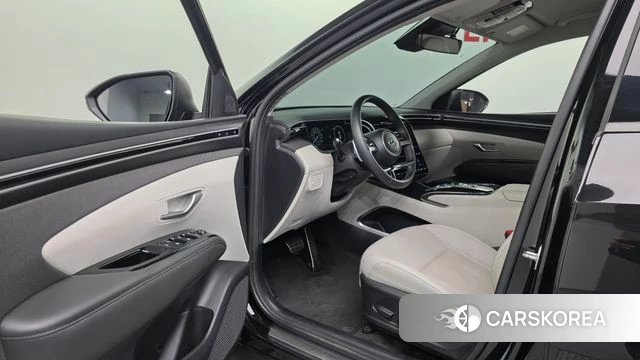 Hyundai Tucson (NX4) 2021 Черный из Кореи, фото 2