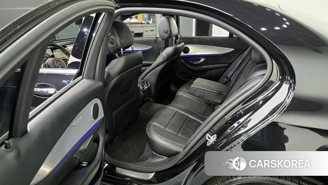 Mercedes-Benz E-Class W213 2019 Черный из Кореи, фото 2