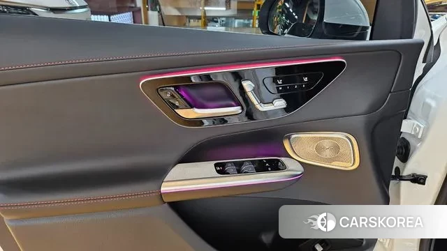 Mercedes-Benz GLC-Class X254 2024 Белый из Кореи, фото 2