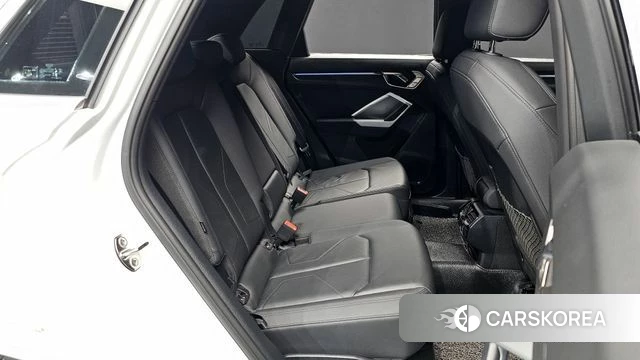 Audi Q3 (F3) 2020 Белый из Кореи, фото 2