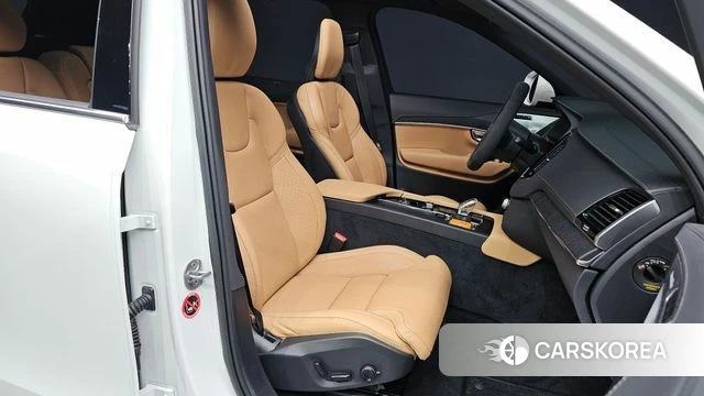 Volvo XC90 second Generation 2023 Белый из Кореи, фото 2
