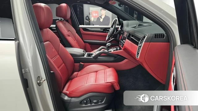 Porsche Cayenne (PO536) 2022 Серый из Кореи, фото 2