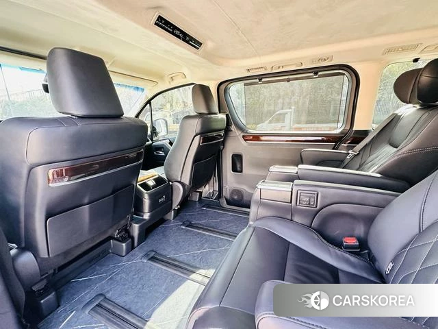 Toyota Granvia (overseas) 2023 Белый из Китая, фото 2