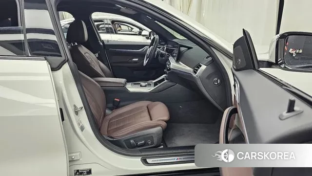 BMW 4 Series (G22) 2024 Белый из Кореи, фото 2