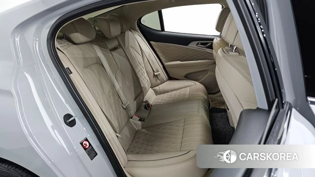 Genesis G70 2019 Серебристо-серый из Кореи, фото 2