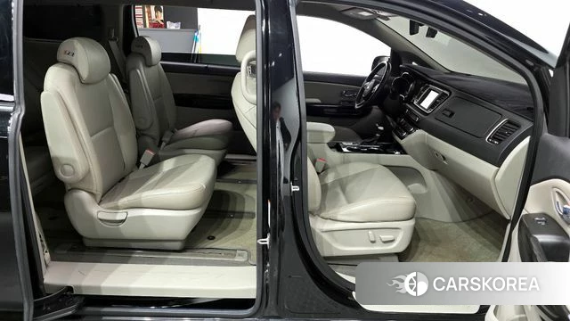 Kia The New Carnival 2020 Черный из Кореи, фото 2