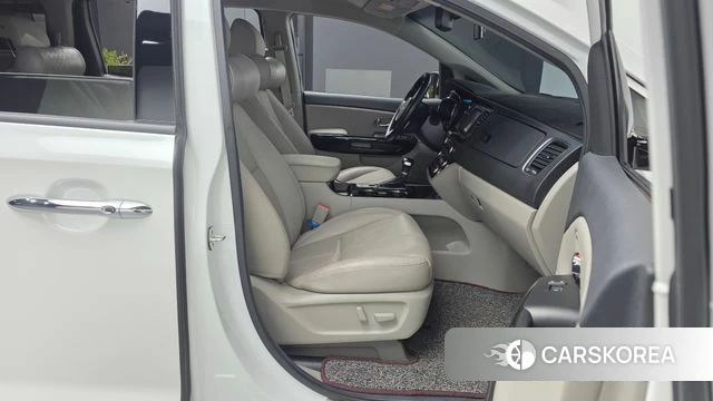 Kia The New Carnival 2018 Белый из Кореи, фото 2