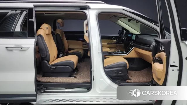 Kia Carnival 4th generation 2023 Белый из Кореи, фото 2