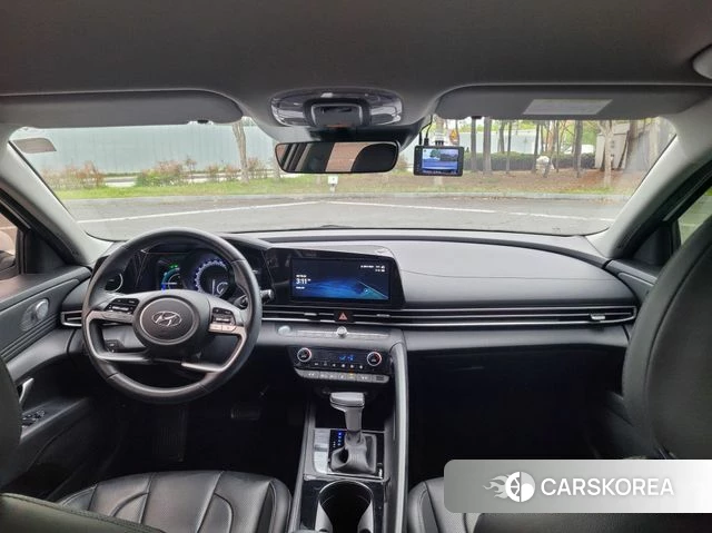 Hyundai Avante Hybrid (CN7) 2022 Белый из Кореи, фото 2