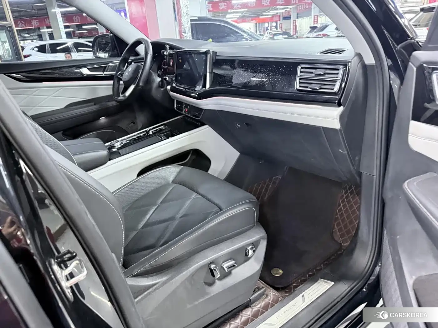 Volkswagen Teramont 2024 Черный из Китая, фото 2