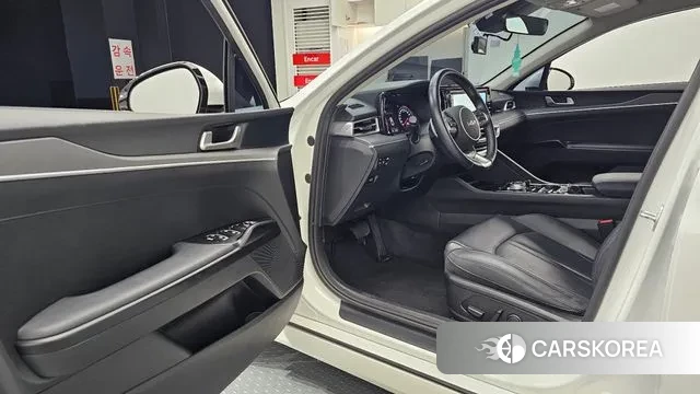 Kia K5 3rd generation 2023 Белый из Кореи, фото 2