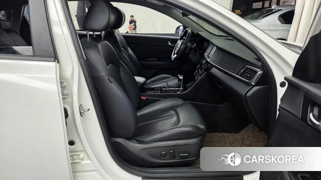 Kia K5 second generation 2018 Белый из Кореи, фото 2