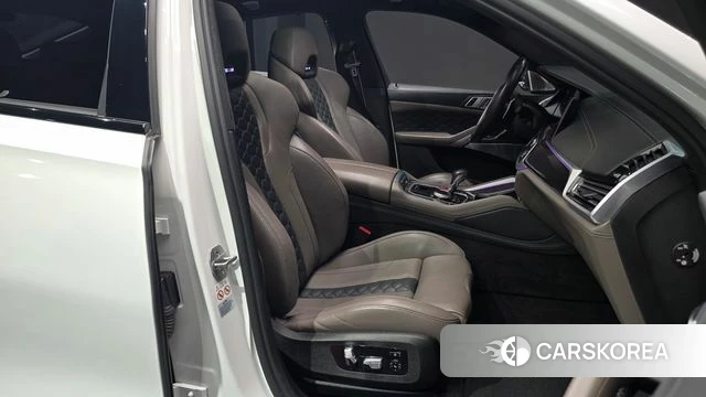 BMW X6M (G06) 2022 Белый из Кореи, фото 2
