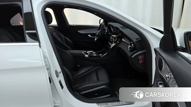 Mercedes-Benz C-Class W205 2020 Белый из Кореи, фото 2