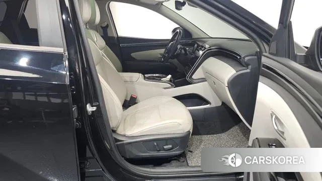 Hyundai Tucson (NX4) 2021 Черный из Кореи, фото 2