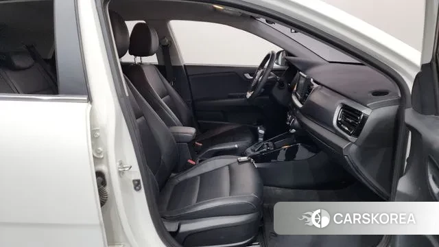 Kia Stonic 2018 Белый из Кореи, фото 2