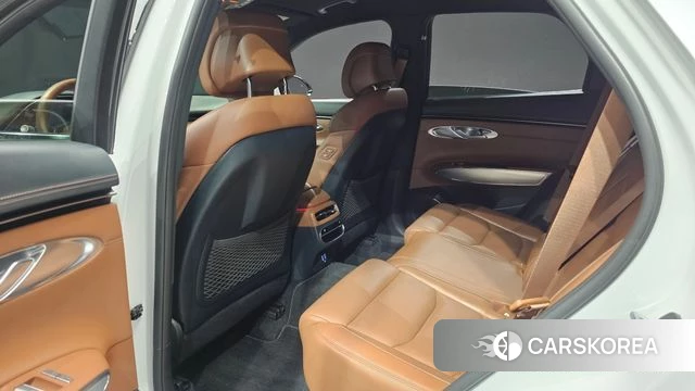 Genesis GV70 2022 Белый из Кореи, фото 2