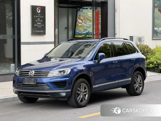 Volkswagen Touareg 2018 Синий из Китая, фото 2