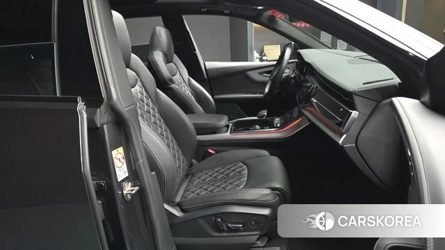 Audi Q8 (4M) 2022 Серый из Кореи, фото 2