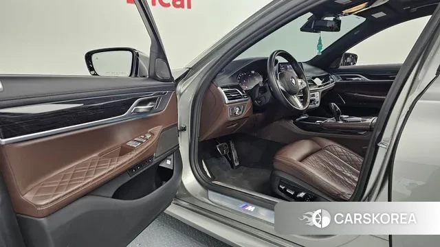 BMW 7 Series (G11) 2019 Серебряный из Кореи, фото 2