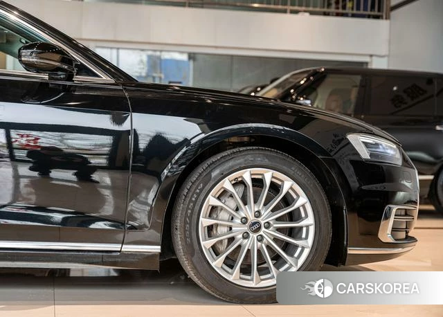 Audi A8 2021 Черный из Китая, фото 2