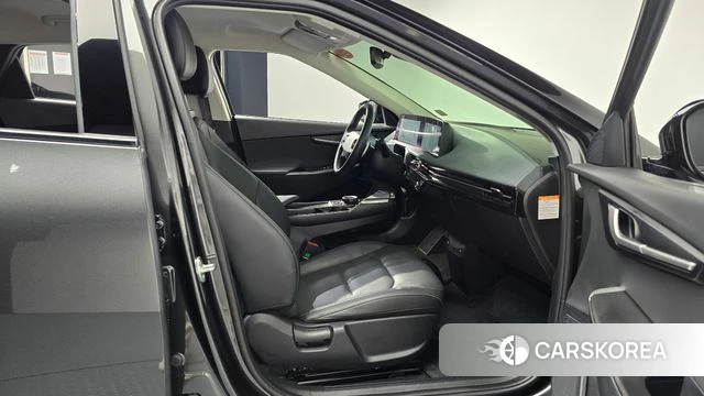 Kia EV6 2023 Серый из Кореи, фото 2