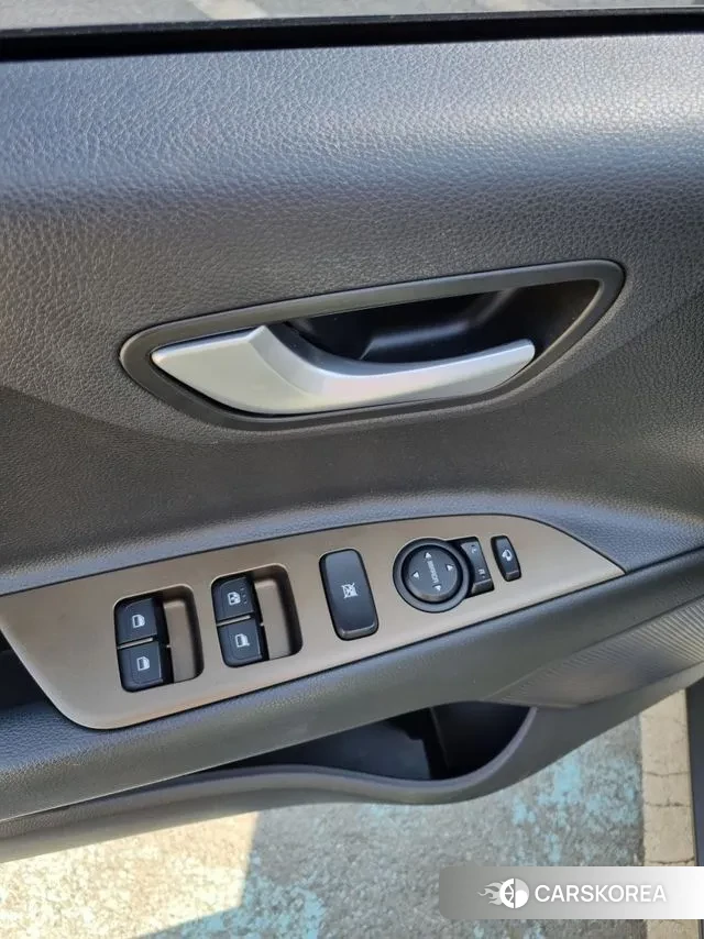 Kia Stonic 2019 Белый из Кореи, фото 2