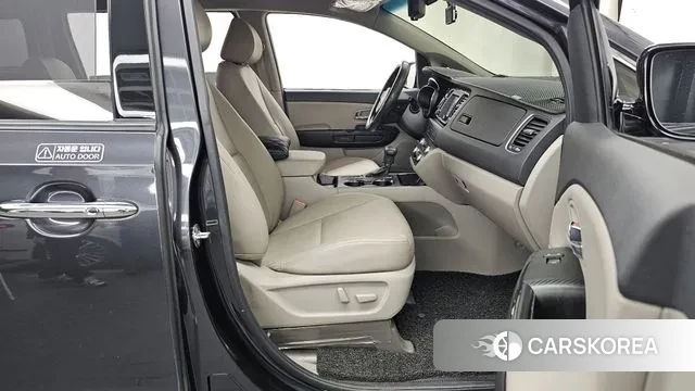 Kia The New Carnival 2019 Черный из Кореи, фото 2