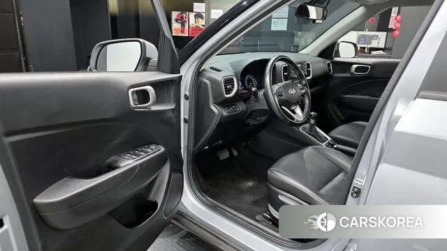 Hyundai Venue 2021 Серебристо-серый из Кореи, фото 2