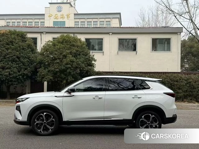 Dongfeng Fengshen Haoji 2024 Белый из Китая, фото 2