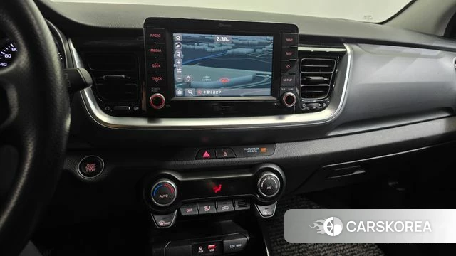 Kia Stonic 2020 Белый из Кореи, фото 2