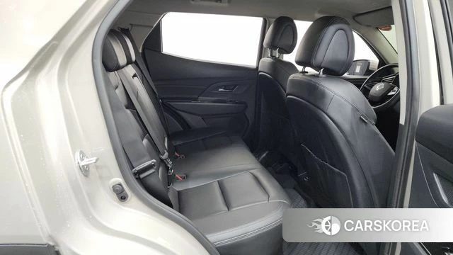 Ssangyong Beautiful Korando 2024 Жемчужный цвет из Кореи, фото 2