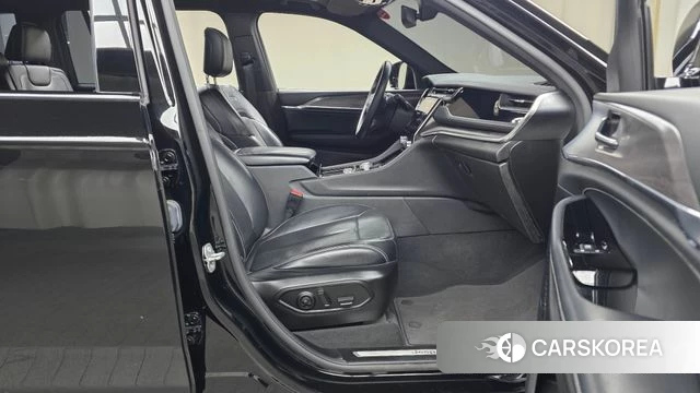 Jeep Grand Cherokee (WL) 2022 Черный из Кореи, фото 2