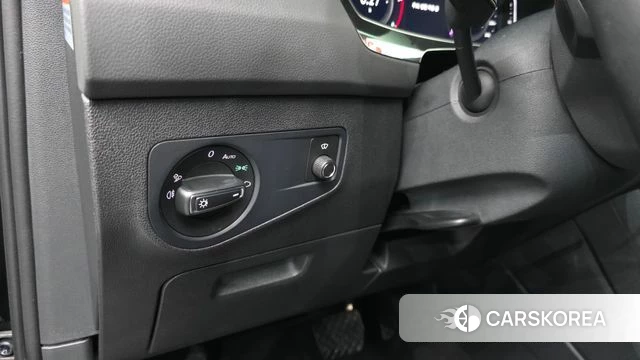 Volkswagen Tiguan second Generation 2022 Черный из Кореи, фото 2