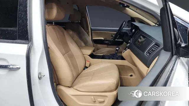 Kia All New Carnival 2018 Белый из Кореи, фото 2