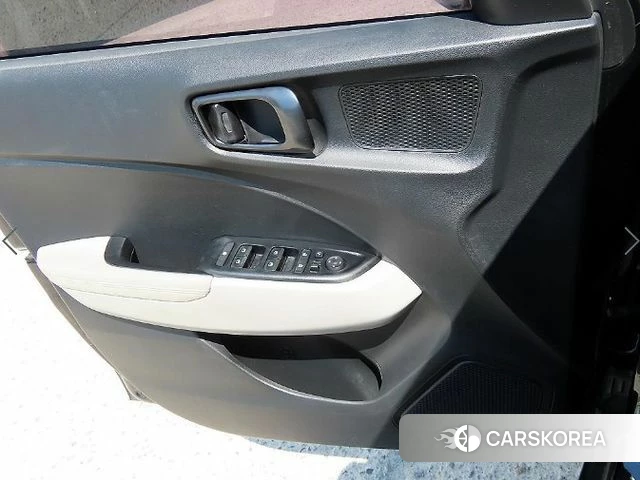 Hyundai Venue 2022 Черный из Кореи, фото 2