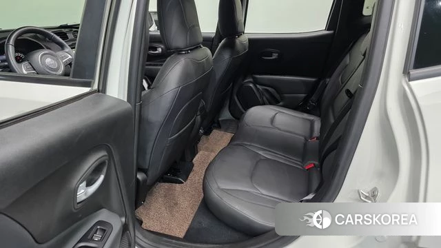 Jeep Renegade 2023 Белый из Кореи, фото 2