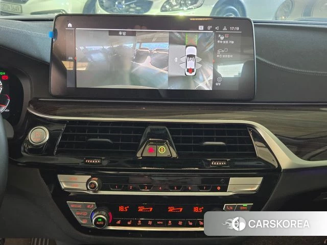 BMW 5 Series (G30) 2023 Белый из Кореи, фото 2