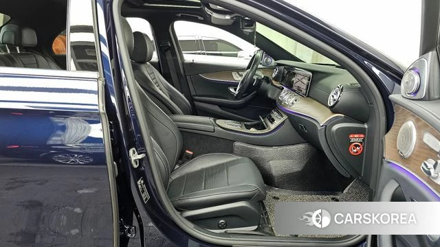 Mercedes-Benz E-Class W213 2021 Синий из Кореи, фото 2