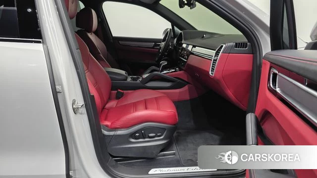 Porsche Cayenne (PO536) 2023 Серебристо-серый из Кореи, фото 2