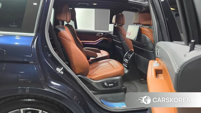 BMW X7 (G07) 2022 Черный из Кореи, фото 2